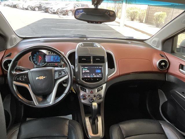 Photo of 2014 Silver Ice Metallic Chevrolet Sonic