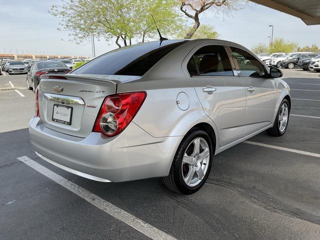 Photo of 2014 Silver Ice Metallic Chevrolet Sonic