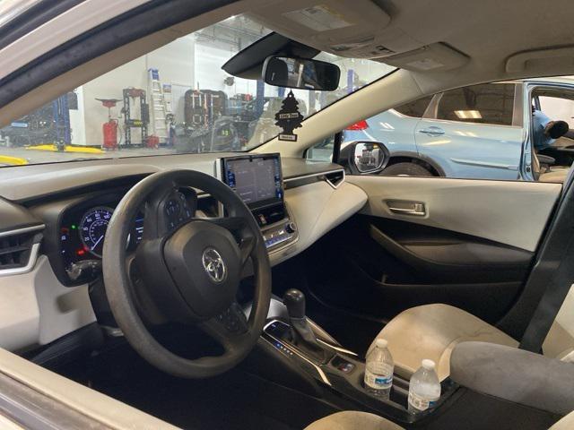 Photo of 2020 White Toyota Corolla