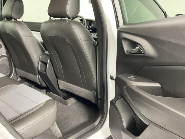 Photo of 2024 Summit White Chevrolet Trax