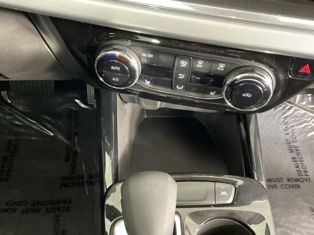 Photo of 2024 Summit White Chevrolet Trax