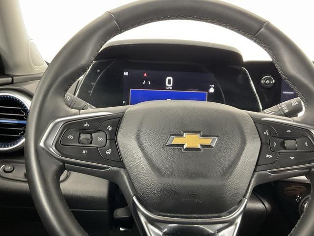 Photo of 2024 Summit White Chevrolet Trax