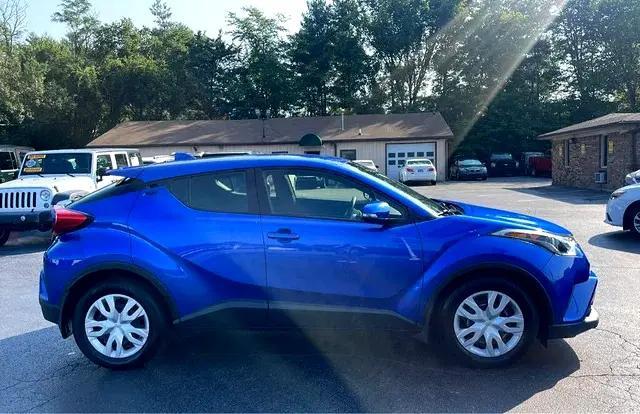 Photo of 2019 Blue Toyota C-HR