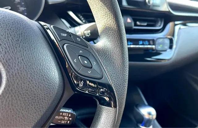 Photo of 2019 Blue Toyota C-HR