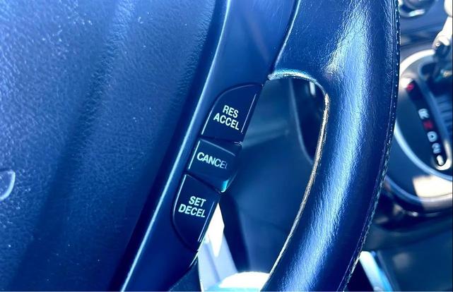 Photo of 2007 Alabaster Silver Metallic Honda Element
