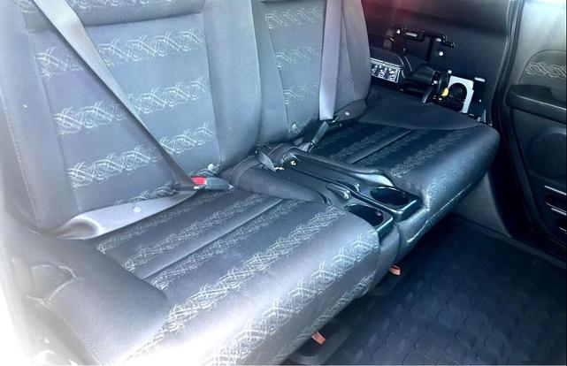 Photo of 2007 Alabaster Silver Metallic Honda Element