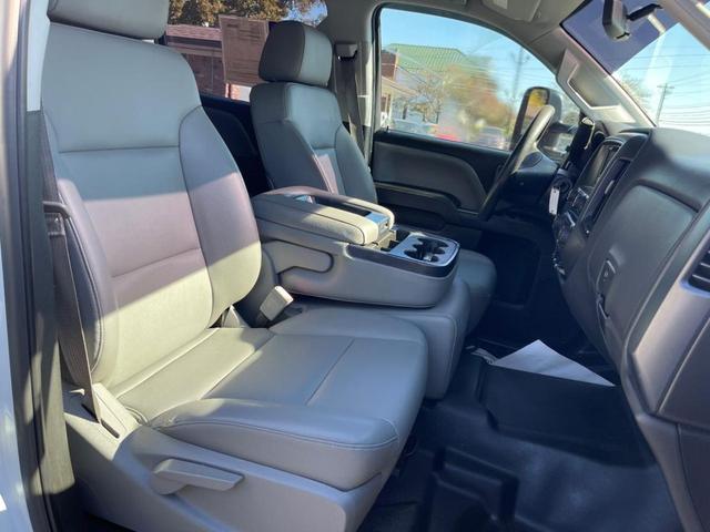 Photo of 2015 Summit White Chevrolet Silverado 3500