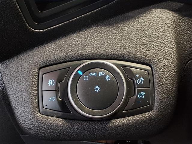 Photo of 2019 Lightning Blue Metallic Ford Escape