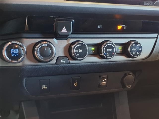 Photo of 2016 Barcelona Red Metallic Toyota Tacoma