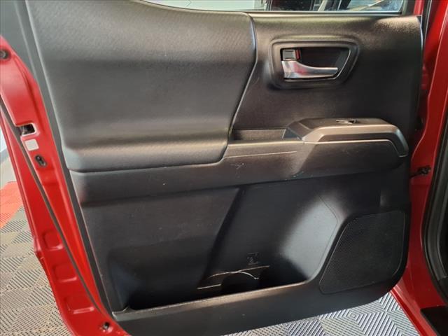 Photo of 2016 Barcelona Red Metallic Toyota Tacoma