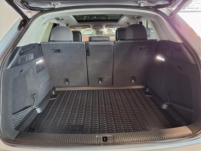 Photo of 2022 Florett Silver Metallic Audi Q5