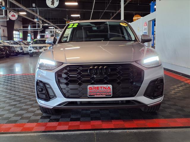 Photo of 2022 Florett Silver Metallic Audi Q5