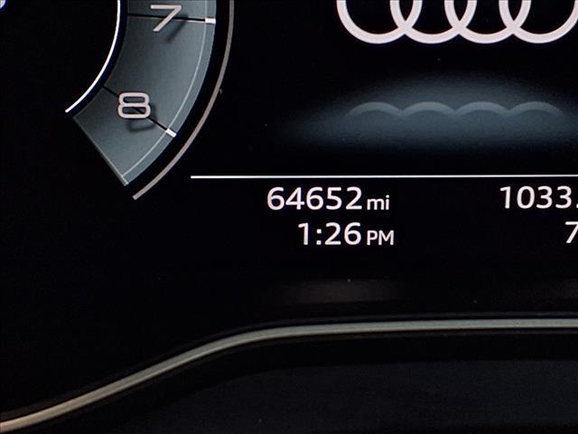 Photo of 2022 Florett Silver Metallic Audi Q5