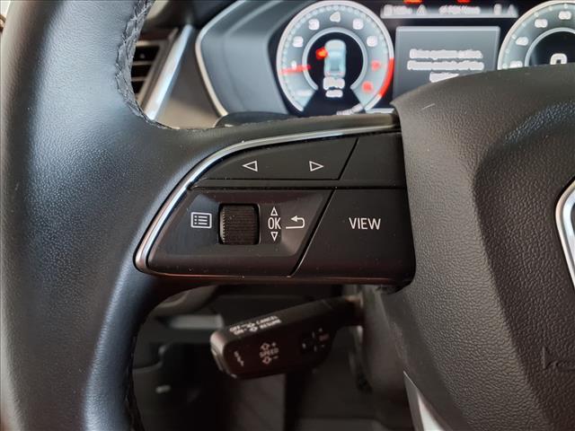 Photo of 2022 Florett Silver Metallic Audi Q5