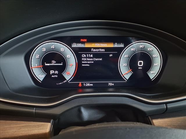 Photo of 2022 Florett Silver Metallic Audi Q5