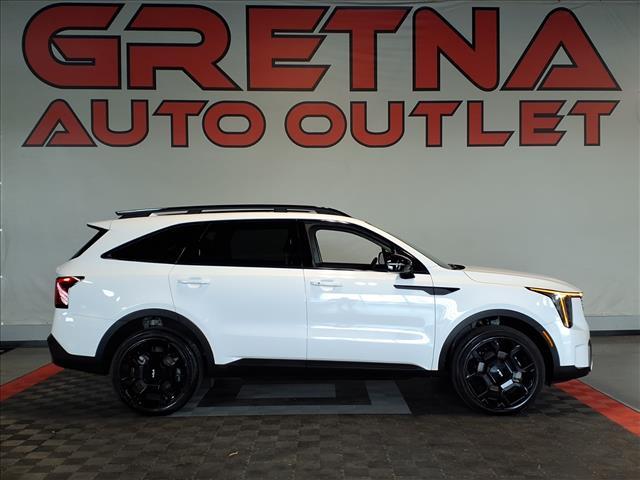 Photo of 2024 Glacial White Pearl Kia Sorento