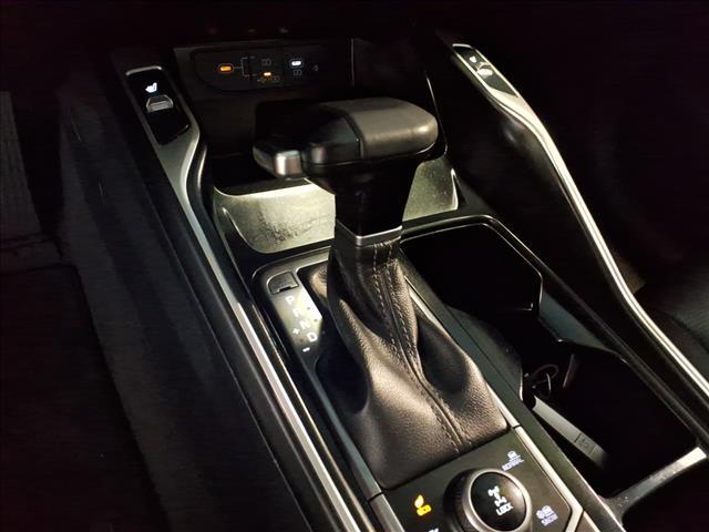 Photo of 2024 Glacial White Pearl Kia Sorento