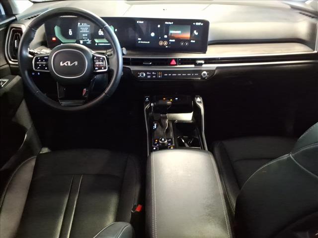 Photo of 2024 Glacial White Pearl Kia Sorento