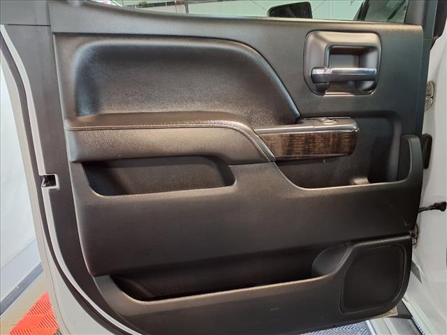 Photo of 2016 Summit White GMC Sierra 2500