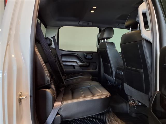 Photo of 2016 Summit White GMC Sierra 2500