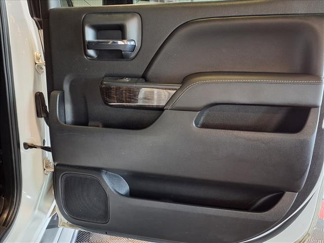Photo of 2016 Summit White GMC Sierra 2500