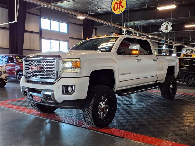 Photo of 2016 Summit White GMC Sierra 2500
