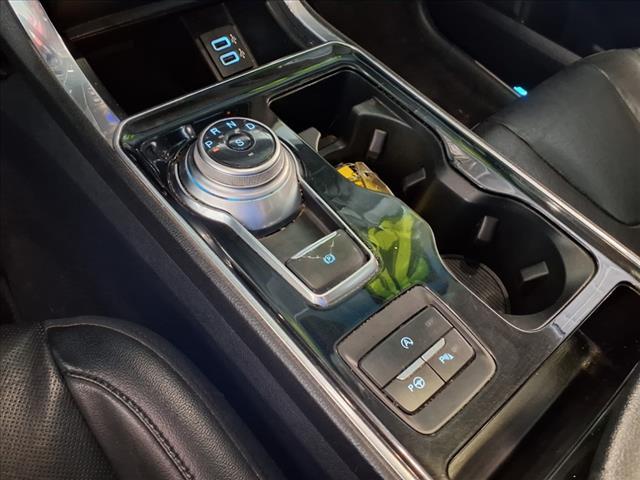 Photo of 2020 Iconic Silver Metallic Ford Edge
