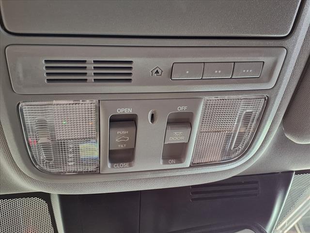 Photo of 2022 Crystal Black Pearl Honda CR-V