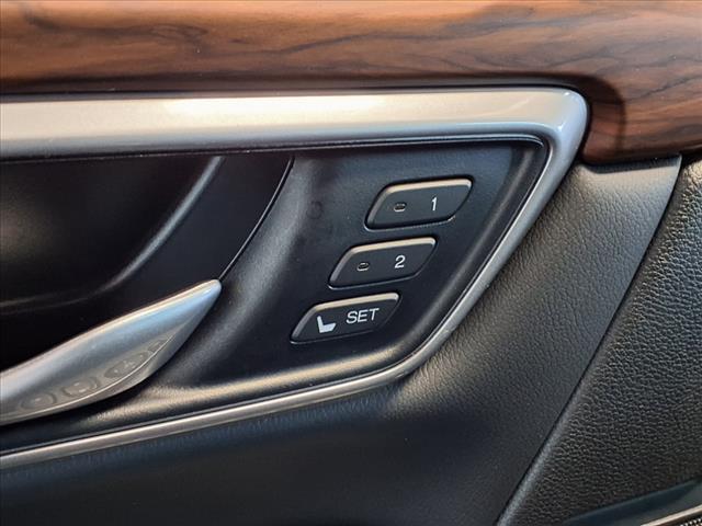Photo of 2022 Crystal Black Pearl Honda CR-V