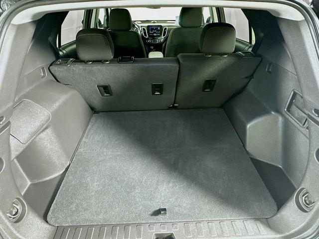 Photo of 2024 Mosaic Black Metallic Chevrolet Equinox