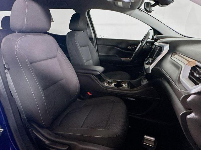 Photo of 2023 Ultra Blue Metallic GMC Acadia