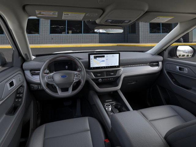 Photo of 2025 Star White Ford Explorer