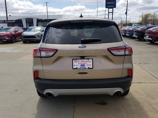 Photo of 2021 Desert Gold Metallic Ford Escape