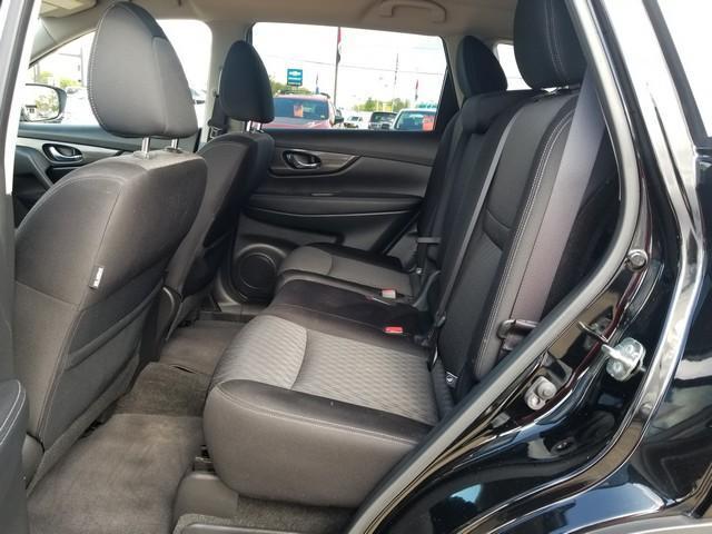 Photo of 2019 Magnetic Black Nissan Rogue