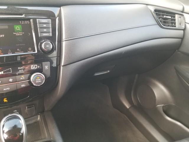 Photo of 2019 Magnetic Black Nissan Rogue