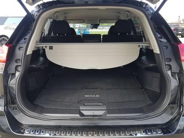 Photo of 2019 Magnetic Black Nissan Rogue