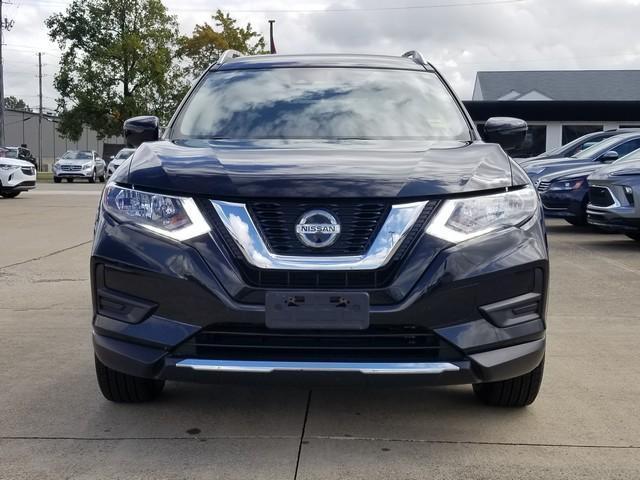 Photo of 2019 Magnetic Black Nissan Rogue