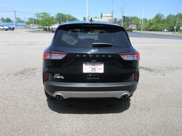 Photo of 2022 Black Ford Escape