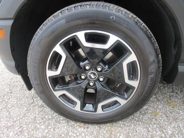 Photo of 2022 Blue Ford Bronco Sport