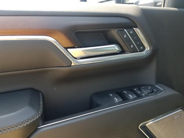 Photo of 2024 Onyx Black GMC Sierra 2500