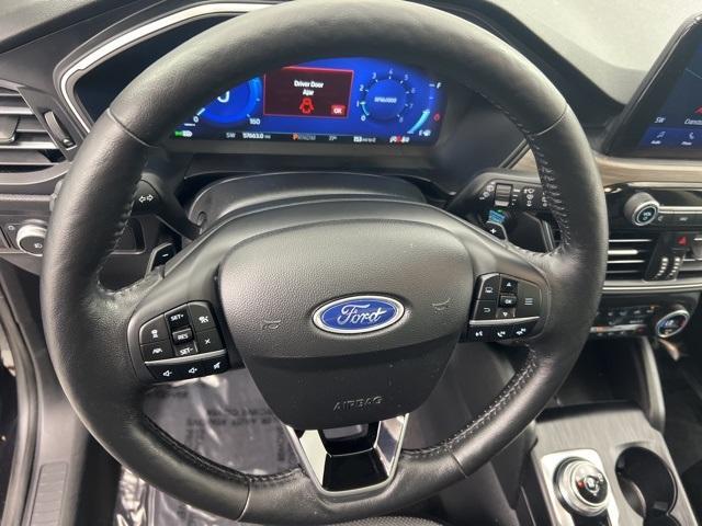 Photo of 2020 Black Ford Escape