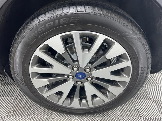 Photo of 2020 Black Ford Escape
