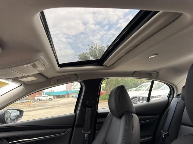 Photo of 2025 Gray Mazda Mazda3