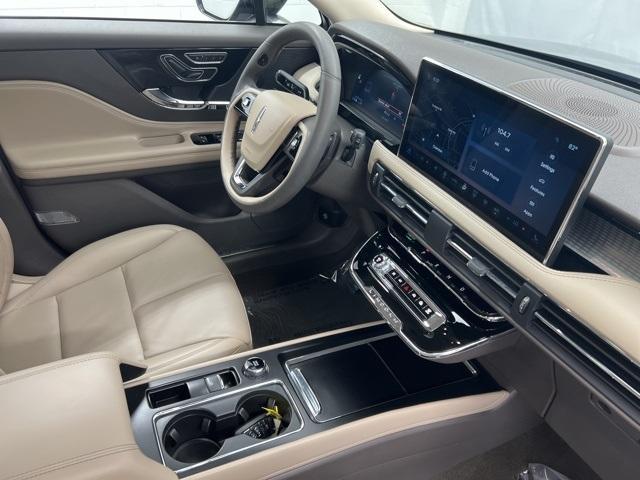 Photo of 2023 Gray Lincoln Corsair
