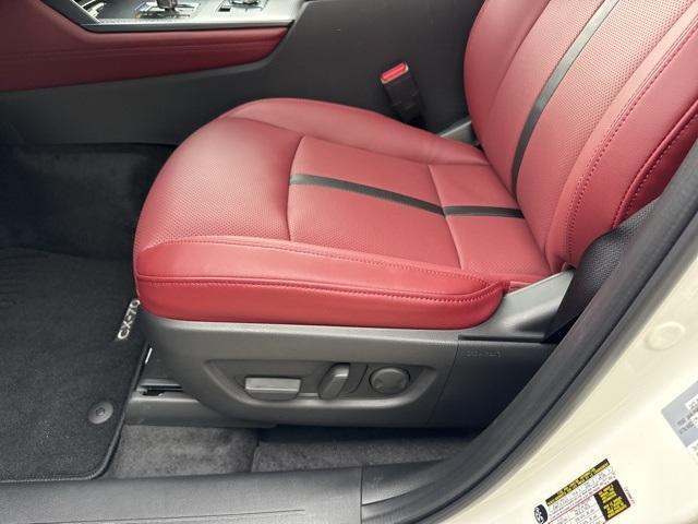 Photo of 2025 White Mazda CX-70