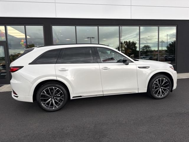 Photo of 2025 White Mazda CX-70