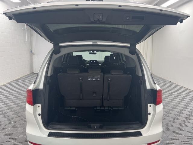 Photo of 2020 White Honda Odyssey