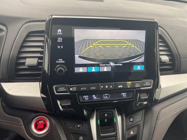Photo of 2020 White Honda Odyssey