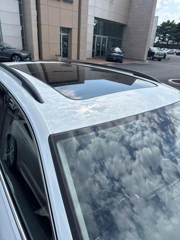 Photo of 2018 Pure White Volkswagen Tiguan
