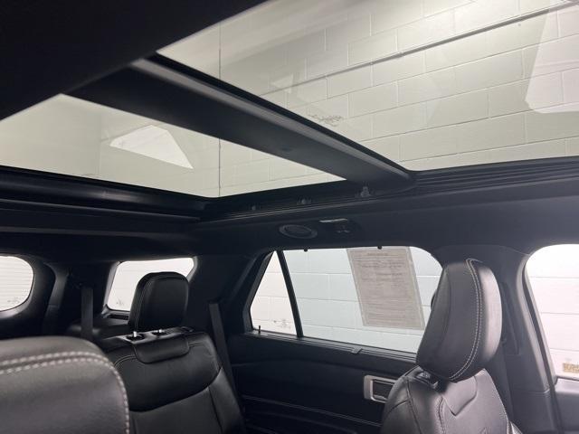 Photo of 2022 Gray Ford Explorer